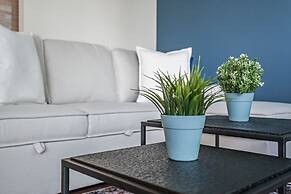 The Bay Suites - Entertainment Dist