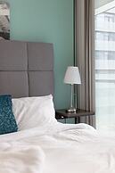 The Bay Suites - Entertainment Dist