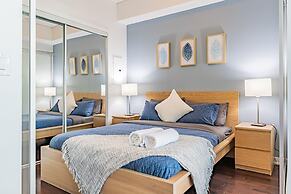 The Bay Suites - Entertainment Dist