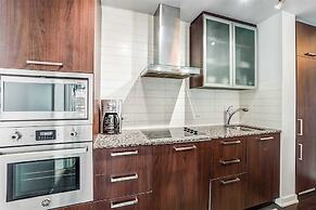 The Bay Suites - Entertainment Dist