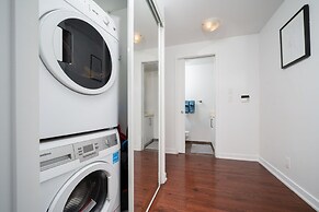 The Bay Suites - Entertainment Dist