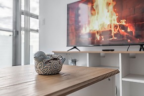 The Bay Suites - Entertainment Dist