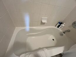The Bay Suites - Entertainment Dist