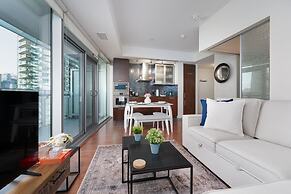 The Bay Suites - Entertainment Dist