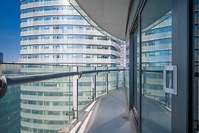 The Bay Suites - Entertainment Dist