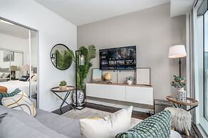 The Bay Suites - Entertainment Dist