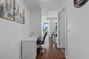 The Bay Suites - Entertainment Dist