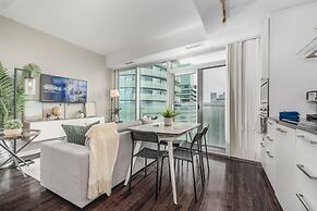 The Bay Suites - Entertainment Dist