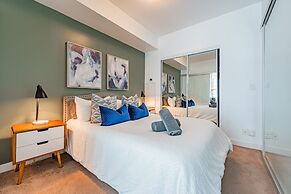 The Bay Suites - Entertainment Dist