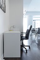 The Bay Suites - Entertainment Dist