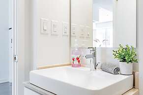 The Bay Suites - Entertainment Dist