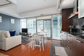 The Bay Suites - Entertainment Dist