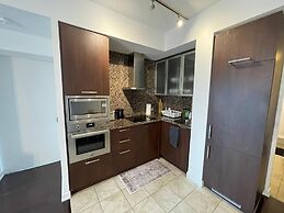 The Bay Suites - Entertainment Dist