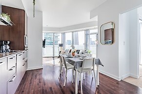 The Bay Suites - Entertainment Dist