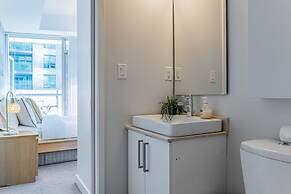 The Bay Suites - Entertainment Dist