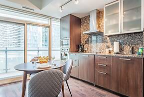 The Bay Suites - Entertainment Dist