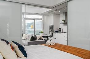 The Bay Suites - Entertainment Dist