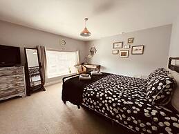 Capella Cottage, 2 Bedroom, Sleeps 4