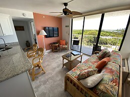 Lovers Key Beach Club