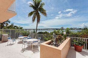 Lovers Key Beach Club