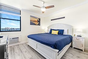 Lovers Key Beach Club