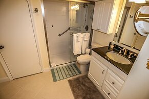 Lovers Key Beach Club