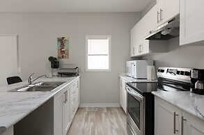 Luxury Entire house mins Niagara falls & Brock uni