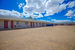 Holiday Motel, Lordsburg By OYO