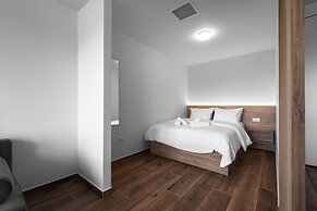 Ultima Suites Nilie Hospitality MGMT