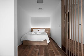 Ultima Suites Nilie Hospitality MGMT