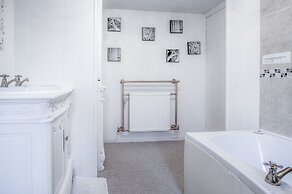 Angel Cottage - 3 Bedroom - Stepaside