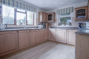 Angel Cottage - 3 Bedroom - Stepaside