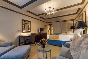 The Blakely by LuxUrban