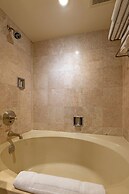 The Blakely by LuxUrban