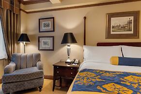 The Blakely by LuxUrban