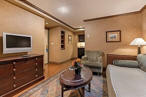 The Blakely by LuxUrban