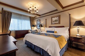 The Blakely by LuxUrban