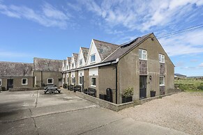 Penrhyn - 4 Ty'n Don