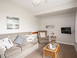 Ceiriad - 9 Ty'n Don