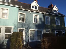 Lovely 4-bed Victorian House in Bangor by the sea