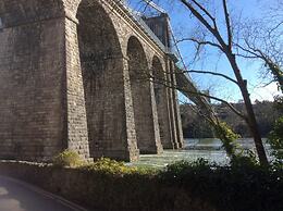 Lovely 4-bed Victorian House in Bangor by the sea