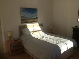 Lovely 4-bed Victorian House in Bangor by the sea