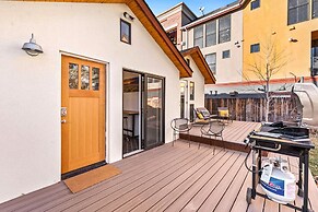 Vibrant Downtown Bungalow – Walk Everywhere!