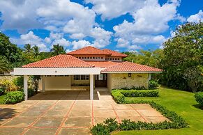 Casa de Campo Villa for Rent in Caribbean Style - With Pool Jacuzzi an