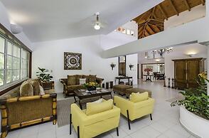 Casa de Campo Villa for Rent in Caribbean Style - With Pool Jacuzzi an