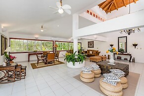 Casa de Campo Villa for Rent in Caribbean Style - With Pool Jacuzzi an