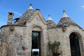 Ostuni Trullo Fiabesco con Piscina