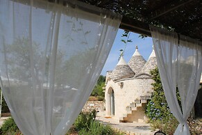 Ostuni Trullo Fiabesco con Piscina
