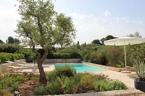Ostuni Trullo Fiabesco con Piscina