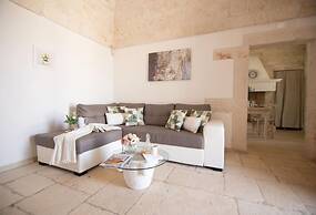 Villa Antica Riconvertita in Dimora di Lusso